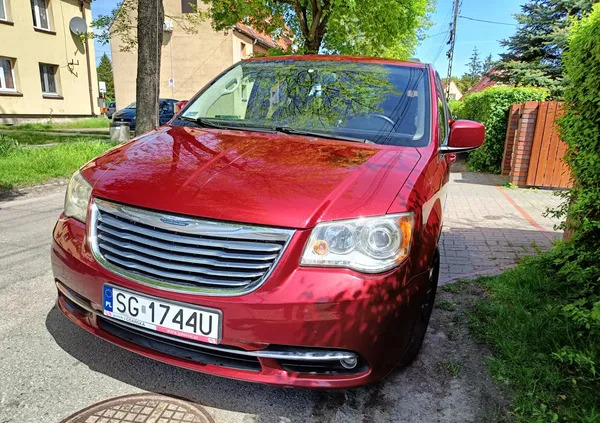 chrysler śląskie Chrysler Town &amp; Country cena 51000 przebieg: 248000, rok produkcji 2013 z Gliwice